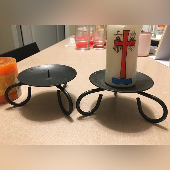 A pair of candlesticks - Picture 2 of 5